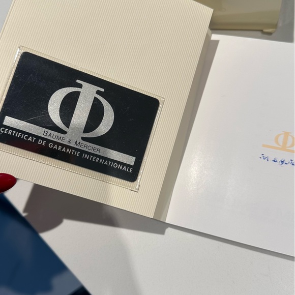 Baume Mercier Watch Linea Women's 22mm Stainless Steel Swiss Mint Box & Papers - Picture 5 of 7